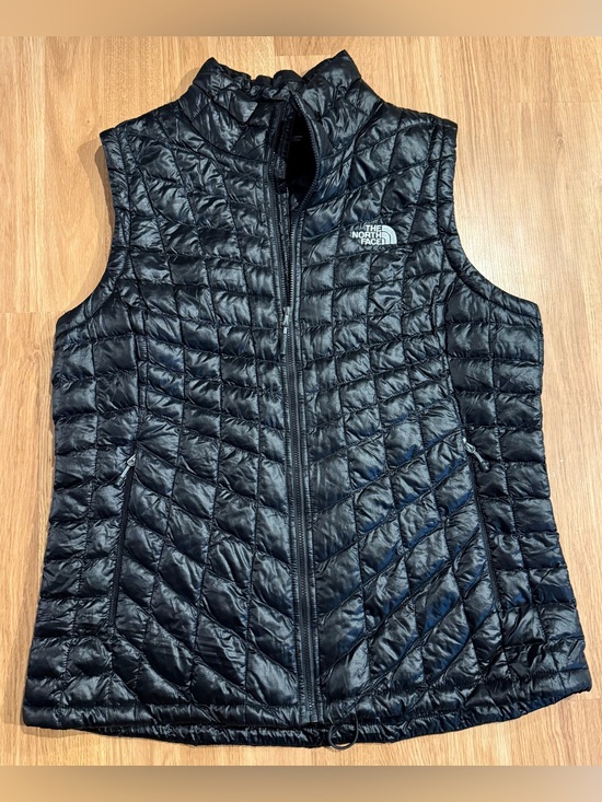 The North Face Jackets & Blazers - EUC Women’s The North Face ThermoBall Trekker Vest - Black - Size Large